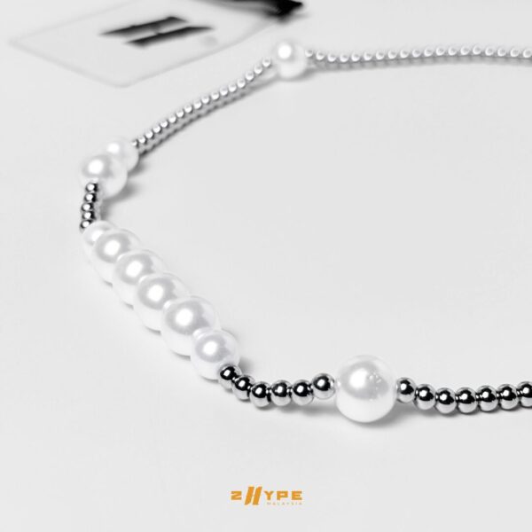 Pearl Beaded Necklace - Image 4