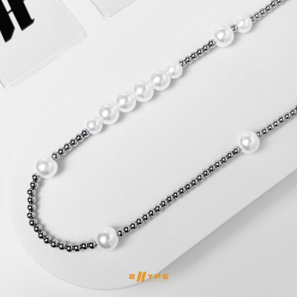 Pearl Beaded Necklace - Image 3