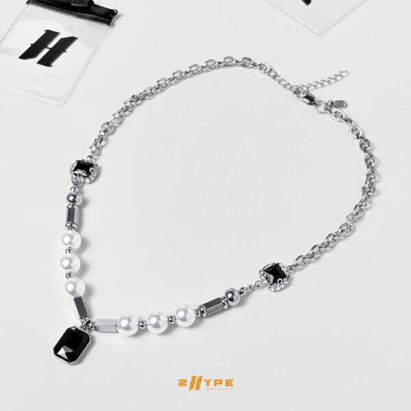 Onyx Pearl Necklace