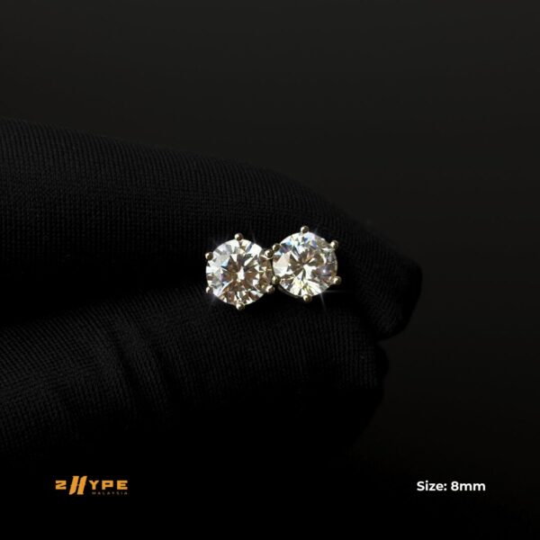 Iced Round Stud Earrings 6 Claws - Image 3