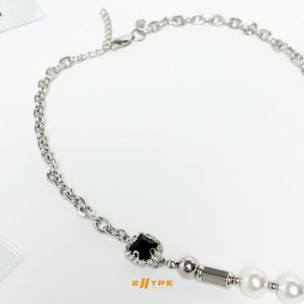 Onyx Pearl Necklace - Image 4